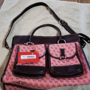 Dooney &Bourke